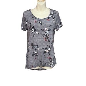 Daytrip size small NWT  Floral Checkered scoop neck Women's Top